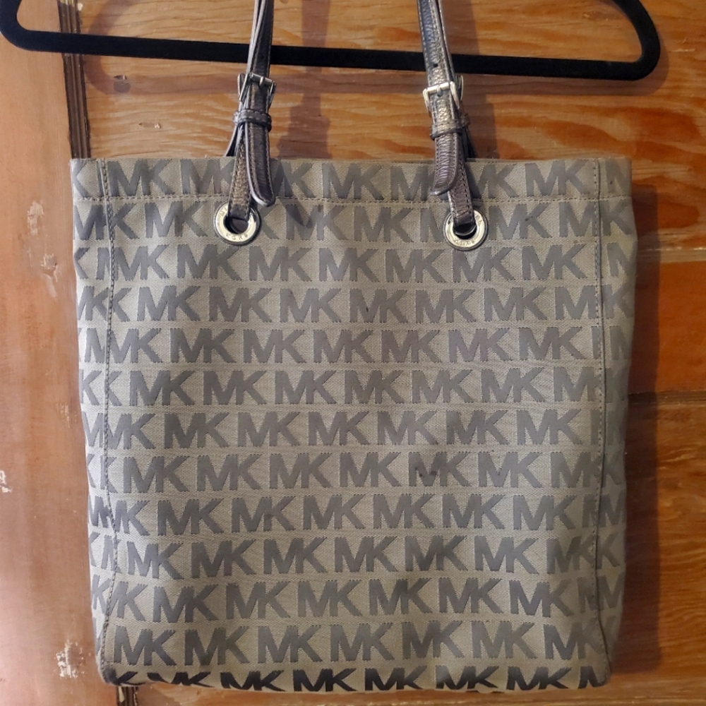 Michael Kors Tote